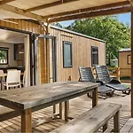 Mobil-home Premium Mayotte - 3 Ch - 2 Sdb 아파트